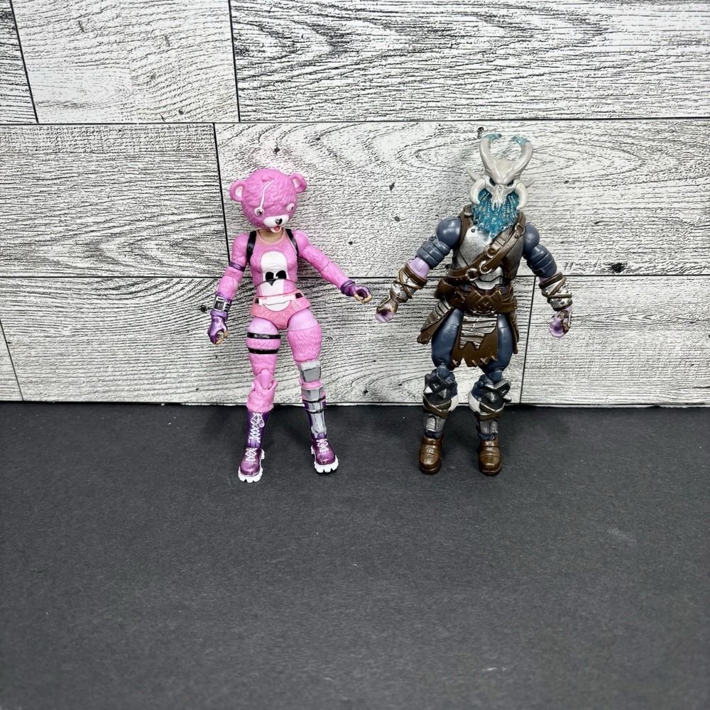 Fortnite Cuddle Team Leader Pink Bear/ WV7 Ragnarok Action Figures‎